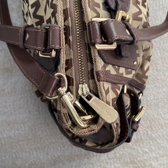 Michael Kors handbag - Picture 6 of 9